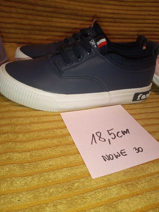 Buty dziewczęce 8 par , rozm. 27-31