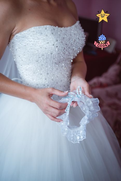 Пишна весілля сукня