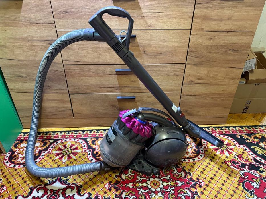 Пылесос Dyson DC37 Animal Turbine — Мощный, без мешка (Оригинал)