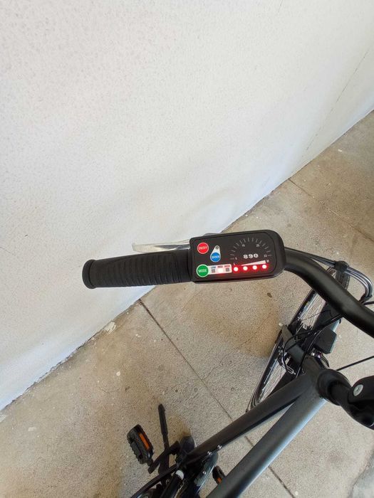 Vende-se Bicicleta Elétrica – 36V, 250W, com bateria 504Wh - COMO NOVA