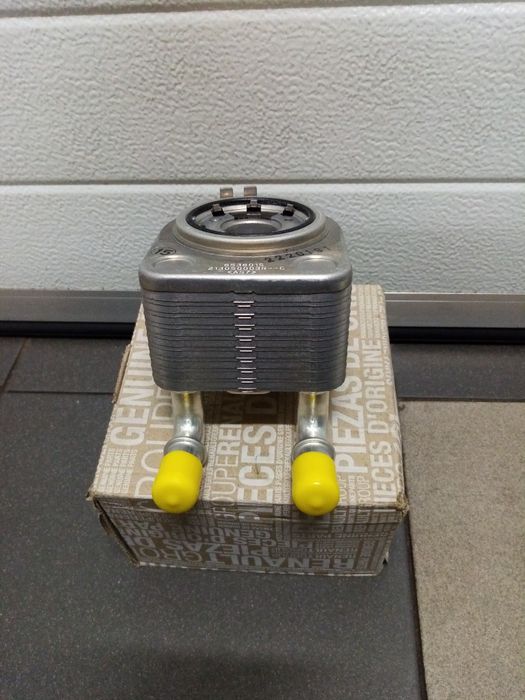 Chłodniczka oleju chłodnica Renault Megane 3 Scenic III 1.4 Tce 130KM