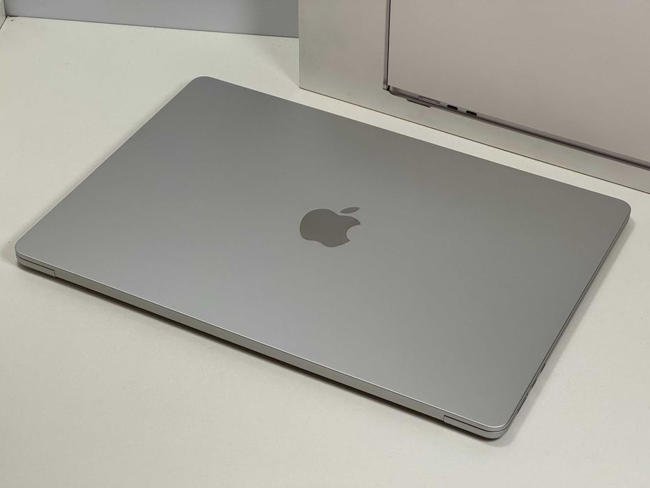 MacBook Air 15 2023 M2 98% Kondycji 8GB 256GB Super Stan Pudło Gwaranc