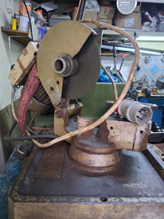 Máquinas de cortar ferro