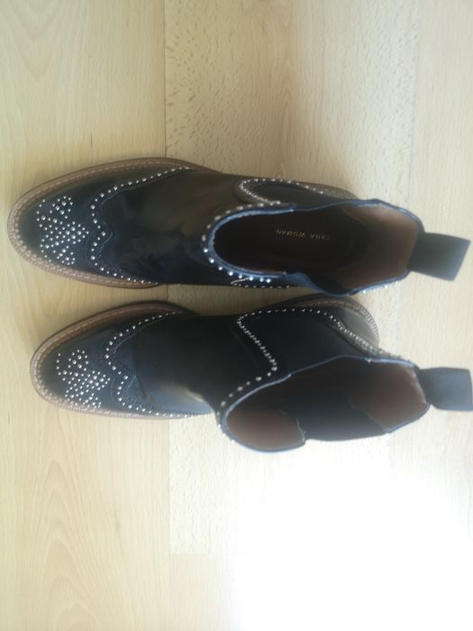 Botins Zara com tachas