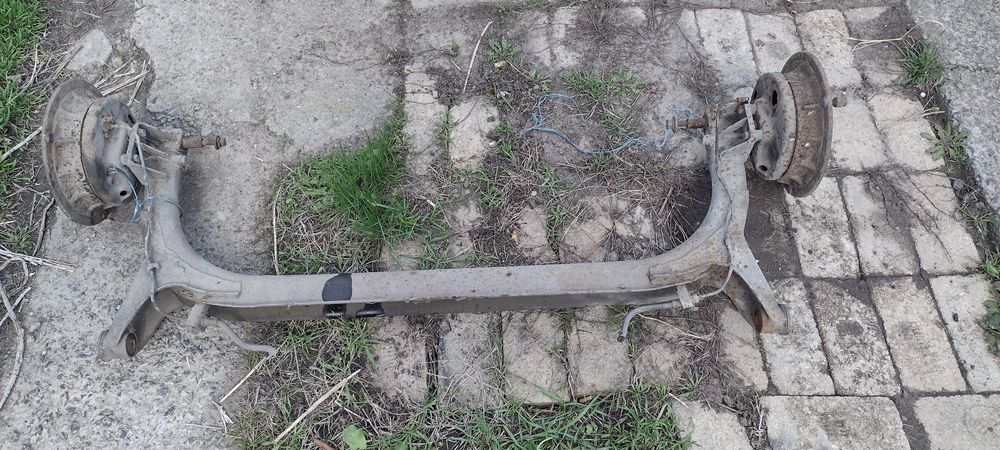 Задняя балка Таврия