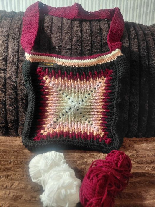 Torebka damska ręczna robota