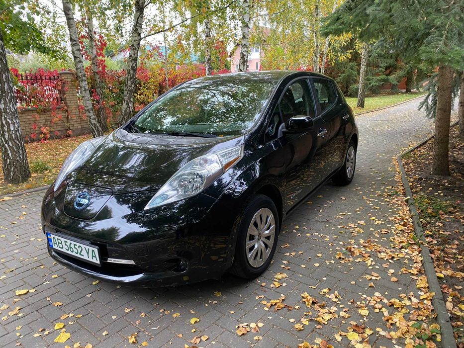 Продам автомобіль Nissan Leaf 2015р.