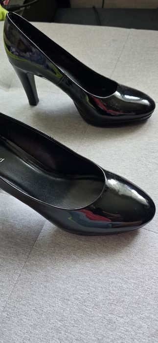 Buty damskie lakierki
