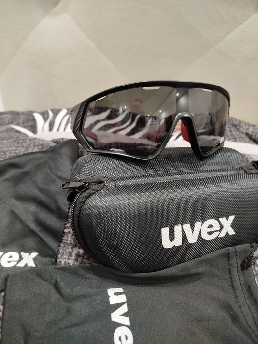 Nowe super okulary sportowe Uvex premium edition