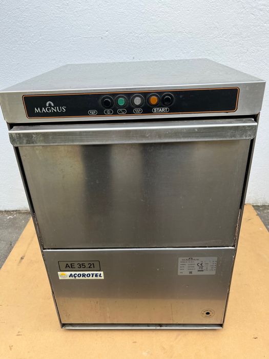 Material e equipamentos para Cafés e Restaurantes