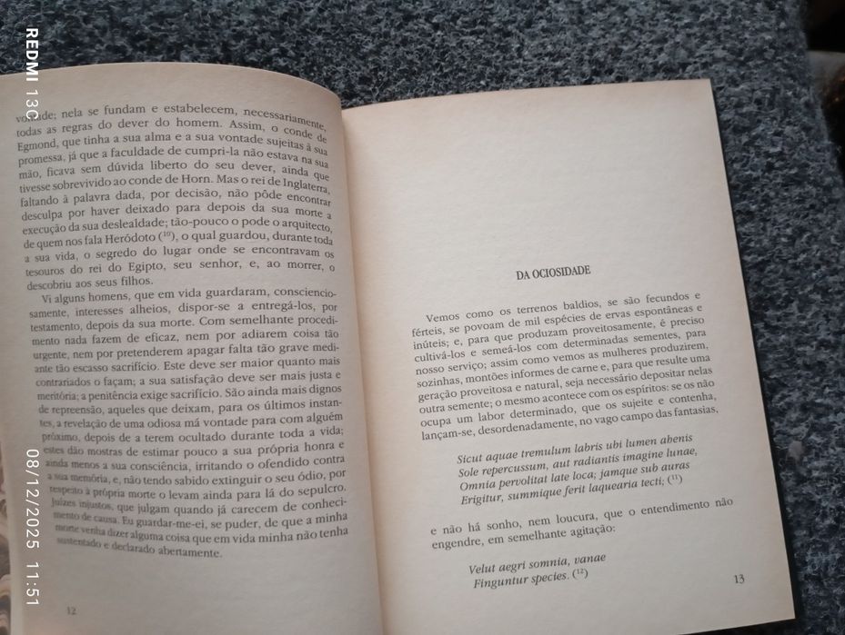 Livro "Ensaios" de Montaigne