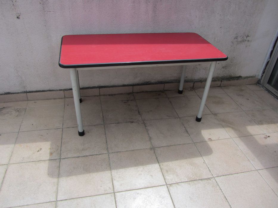 Mesa de apoio antiga tipo Renascença