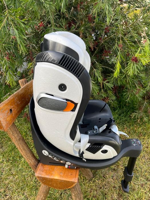 Cadeira auto Sirona Z i-Size com base Isofix