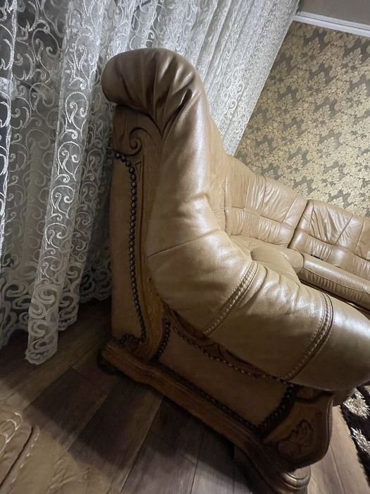 Диван та крісло шкіряні