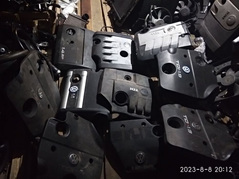 Декоративна кришка Volkswagen Passat Skoda Golf Bora Fabia