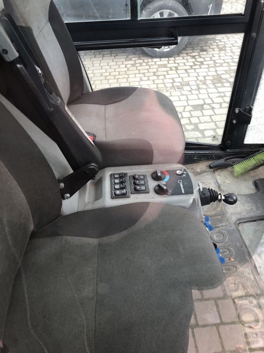 Вакуумна підмітально-прибиральна  машина   JOHNSTON CN200