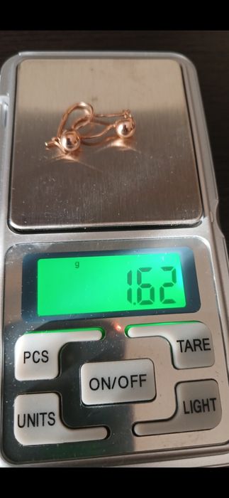 2Золотые серьги..