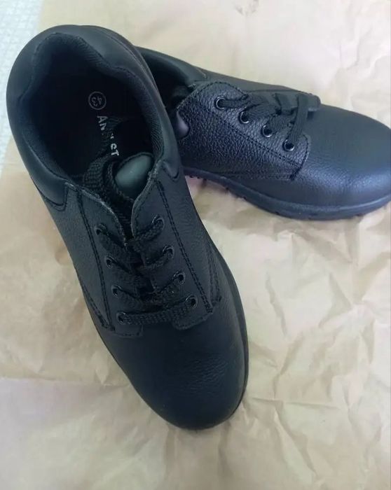 Sapatos de biqueira de aço