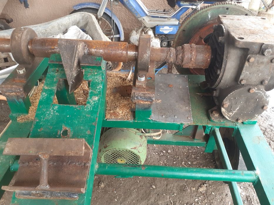 Дровокол редукторний