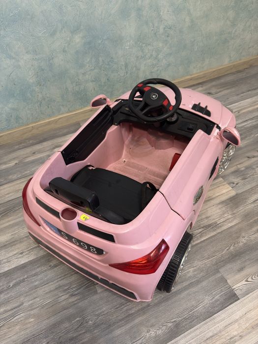 Машинка на аккумуляторе