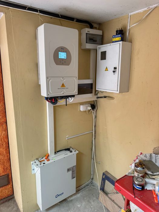 Встановлення інверторів , генераторів , станцій живлення  ДБЖ ИБП Deye