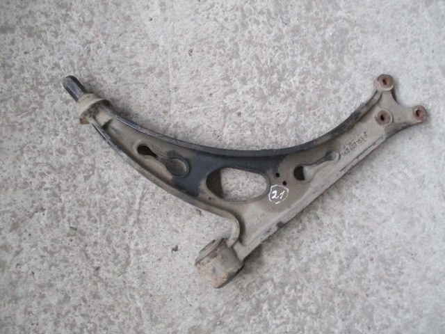 Braço de suspensão frente direito VOLKSWAGEN Golf Plus (5M1, 521)
