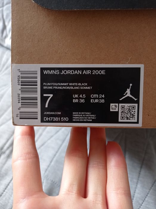 Nike WMNS Jordan air 200E