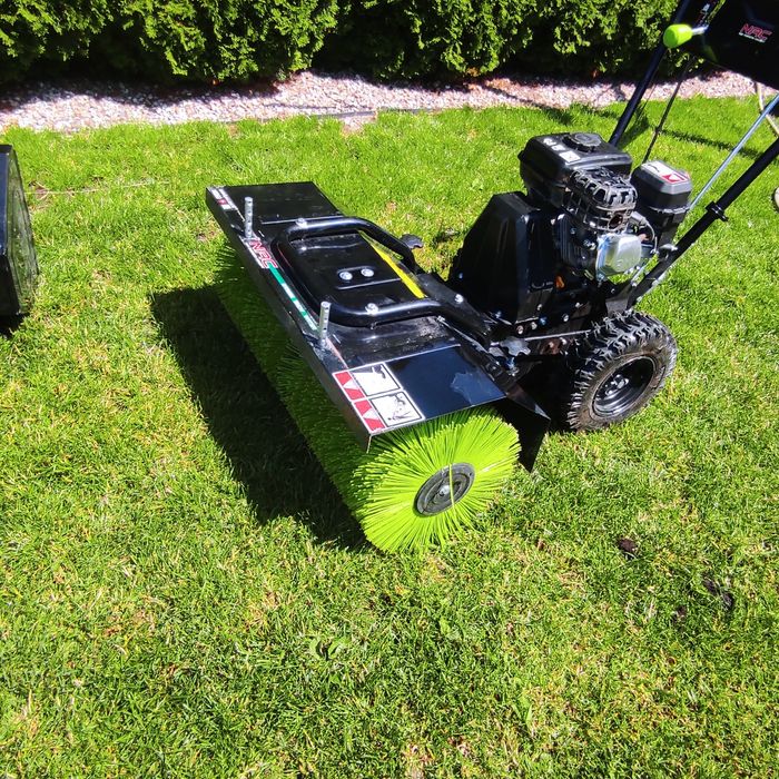 Zamiatarka/Odśnieżarka . NAC