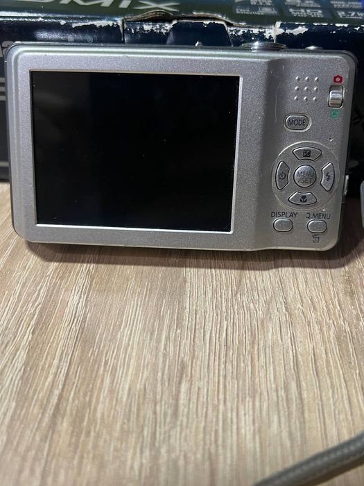 Цифровой фотоаппарат Panasonic Lumix DMC-FS9 полный комплект 8GB+Чехол