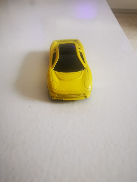 Jaguar XJ220 Maisto 1/64