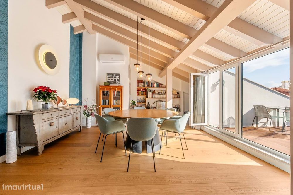 Apartamento T2 com 4 terraços e garagem nas Avenidas Novas, Lisboa