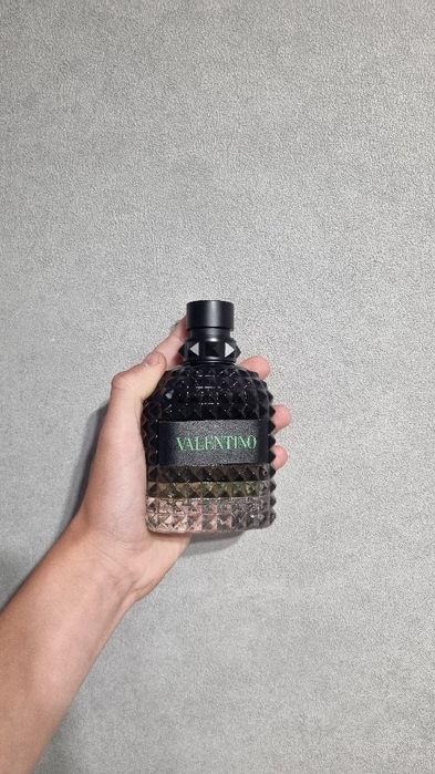 Valentino born in roma green stravaganza