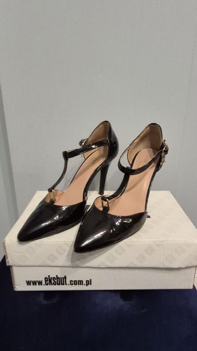 Czółenka skórzane,  Studniówka itp