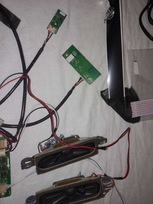 Płyta główna, zasilacz, elektronika telewizora Toshiba 39l2863dg