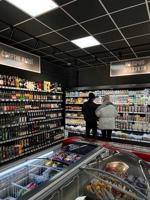 Торгове обладнання. Стелажі, холодильники, касові бокси