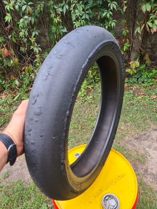 Bridgestone Racing Battlax V02F 120/60R17 Dot 0222