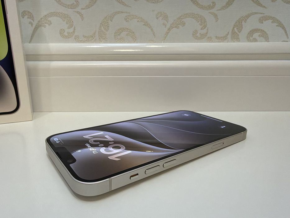 iPhone 14 Plus 128 ГБ Ідеальний стан Starlight Білий