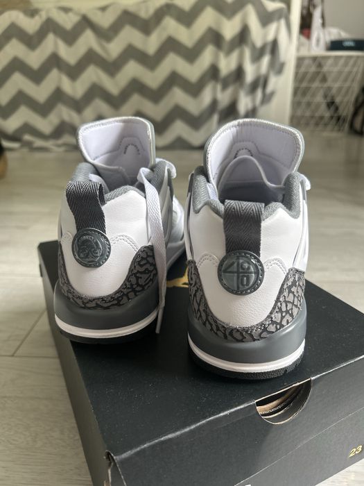 Jordan Spizike Low