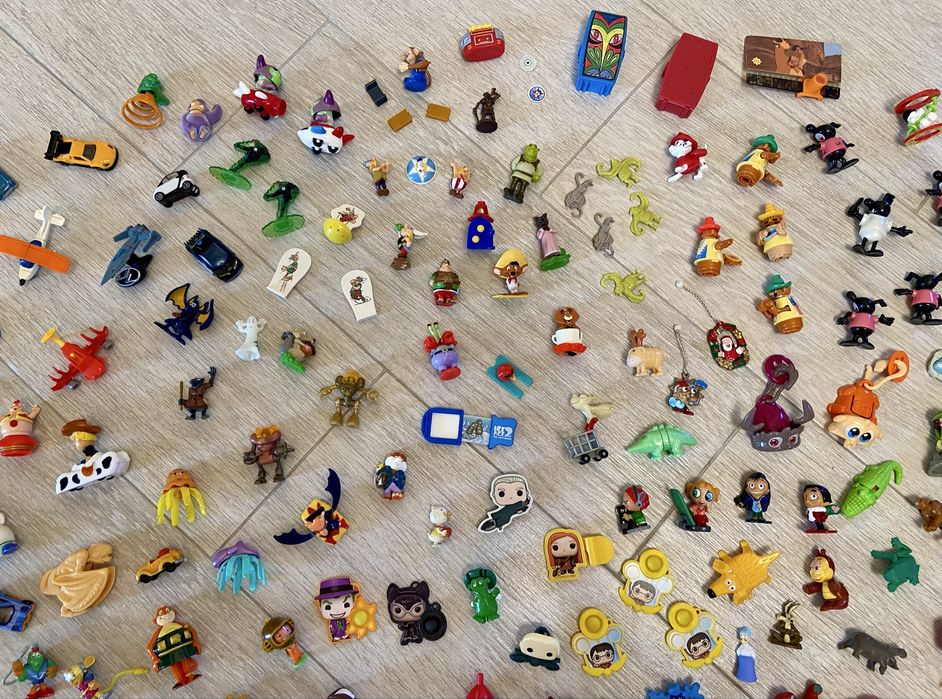 Кіндер іграшки Kinder