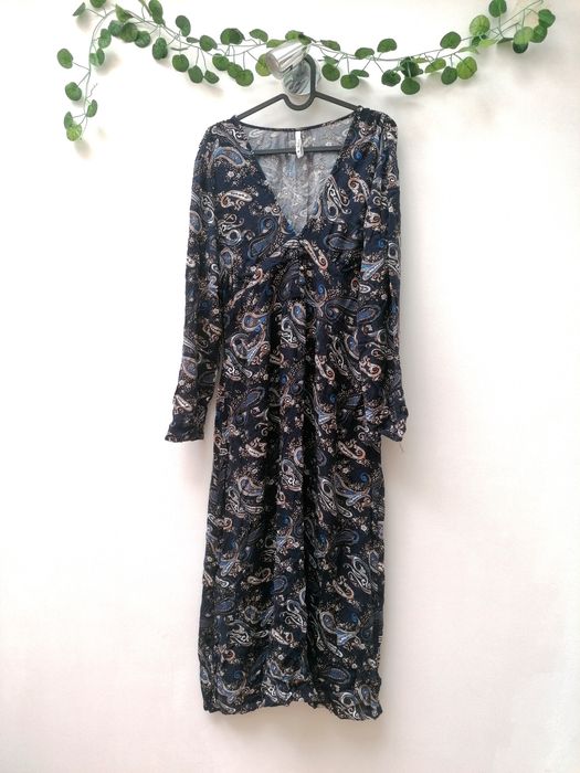 Vestido Azul Escuro com Cornucópias