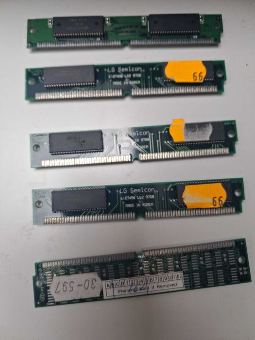 Varias memorias RAM