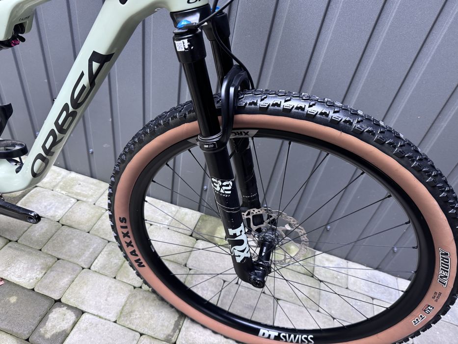 Карбоновий Велосипед Orbea Oiz AXS. Вилка Fox