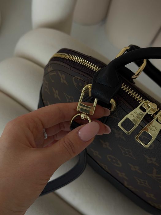 Женская сумка Louis Vuitton Alma BB через плече Луи Виттон Альма