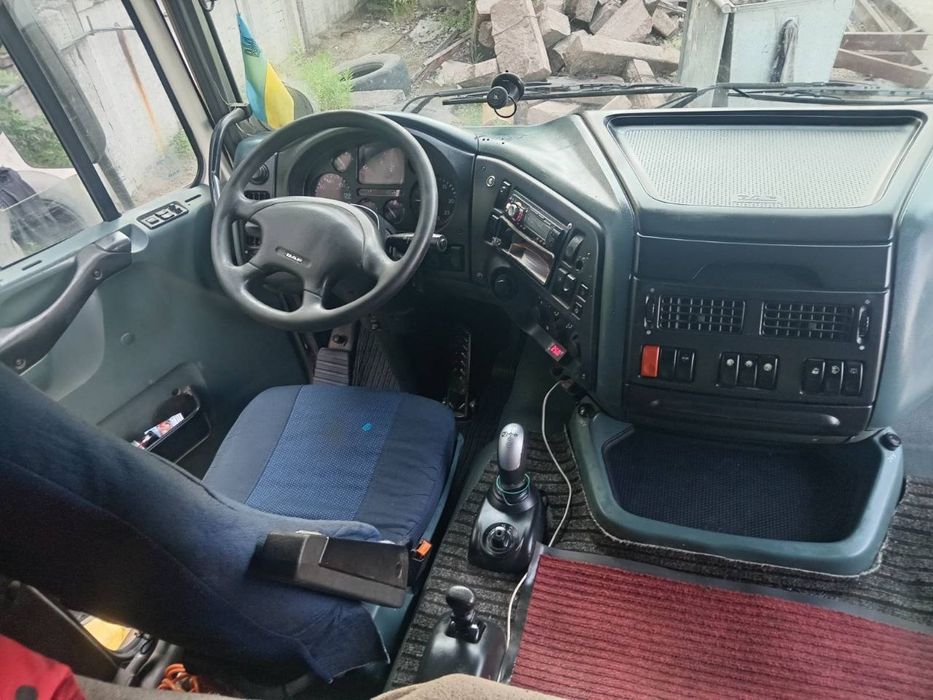 Продам тягач з прицепом DAF