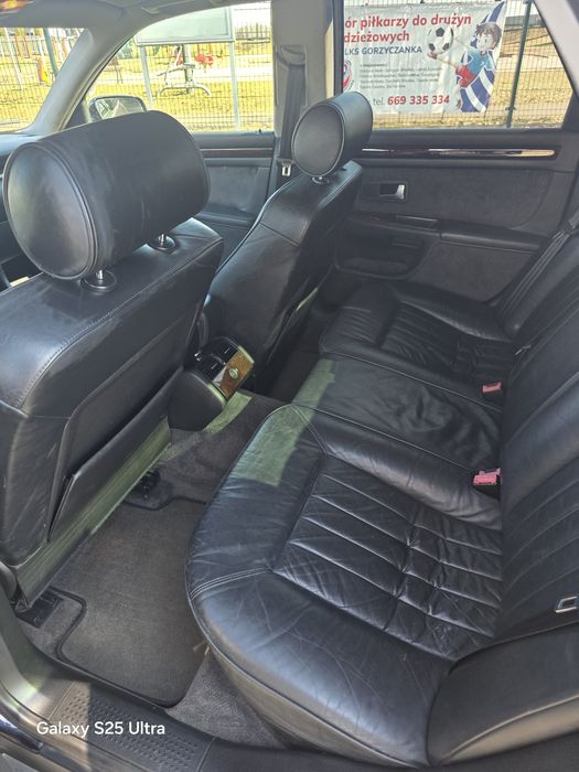 Audi A8 quattro  3.7 benzyna