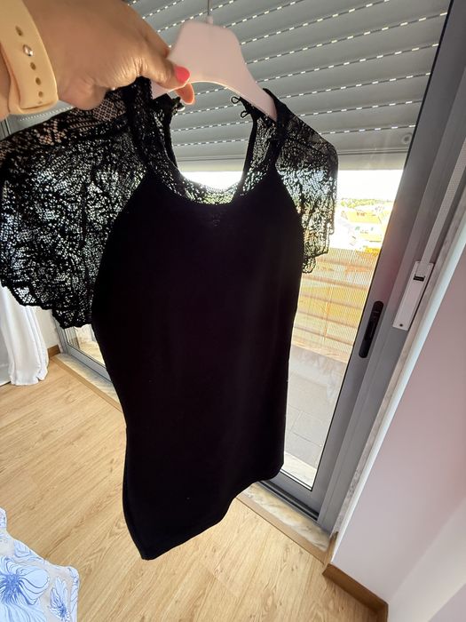 Vestido justo preto