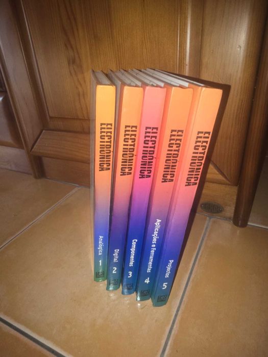 Curso de Eletrônica da SALVAT - 5 volumes