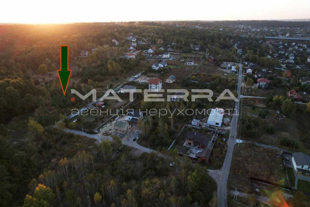 Круглик Продаж ділянки з соснами 43 сотки в оточенні лісу