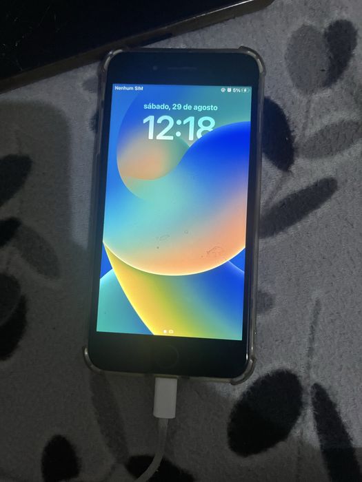 Telefone so tei o ecra de traz patido