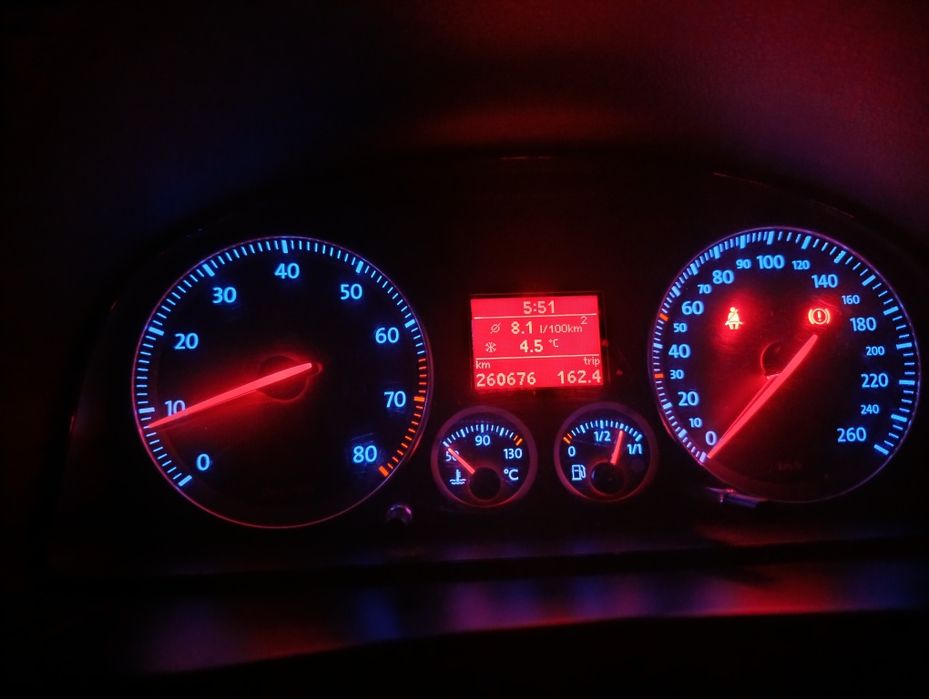 Touran 1.6 fsi.            .